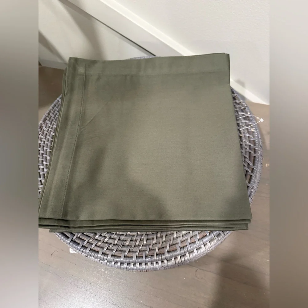 Crate & Barrel Table Linens